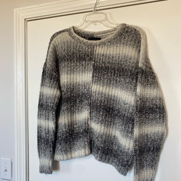 Lucky Brand knit sweater size women’s medium - Picture 5 of 6